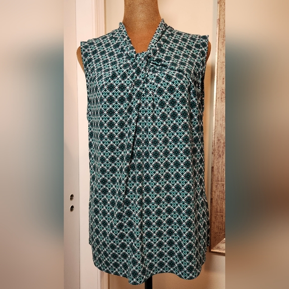 Tommy Hilfiger Tops - Tommy Hilfiger Sleeveless Green And Black Patterned Women's Top